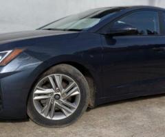 Hyundai Elantra en vente